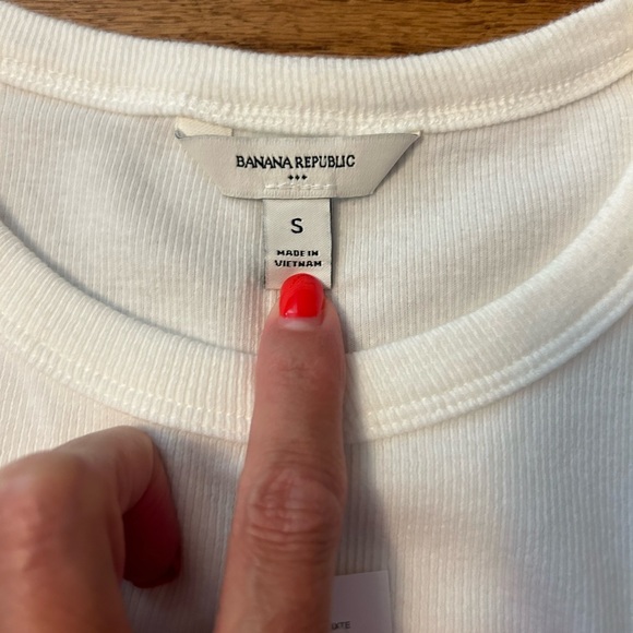 Banana Republic Factory, Ribbed T-shirt - Picture 4 of 5